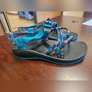 WORE ONCE!! Girls Size 6 Chaco Colorful Strappy Sandals